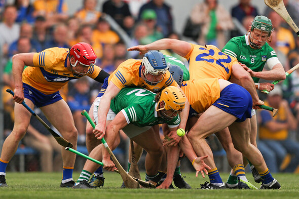 The Clare Limerick Munster showdown - has there been a bigger hurling day in Ennis? - Vimarsana News