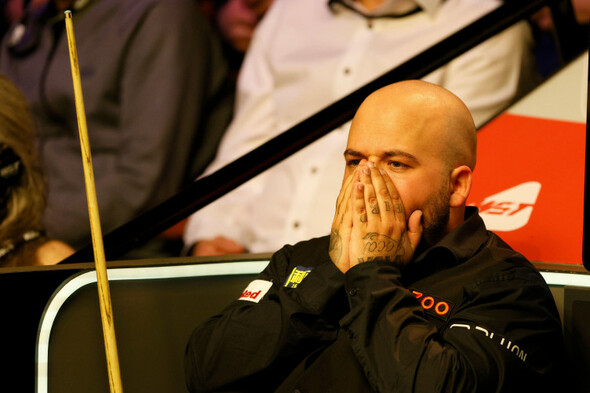 World snooker champion Brecel crashes out on opening day of title defence - Vimarsana News