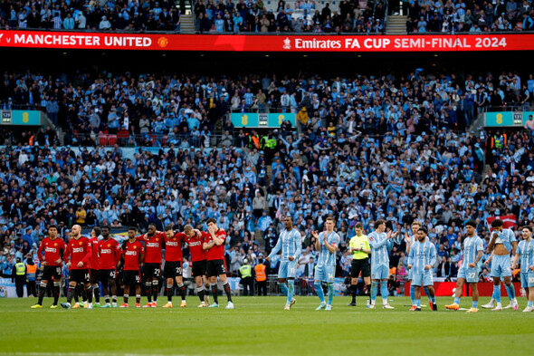 Coventry rally from 3-0 down but Man United survive after penalties to book FA Cup final spot - Vimarsana News