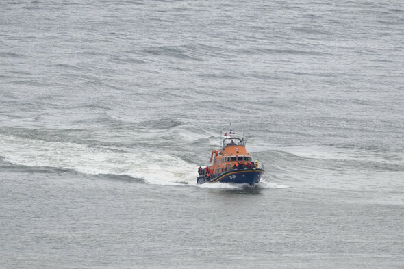 Five people, including a child, have drowned while trying to cross the English Channel to the UK - Vimarsana News