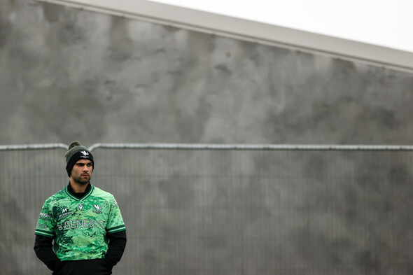 Byron Ralston inks new deal to stay at Connacht until 2026 - Vimarsana News