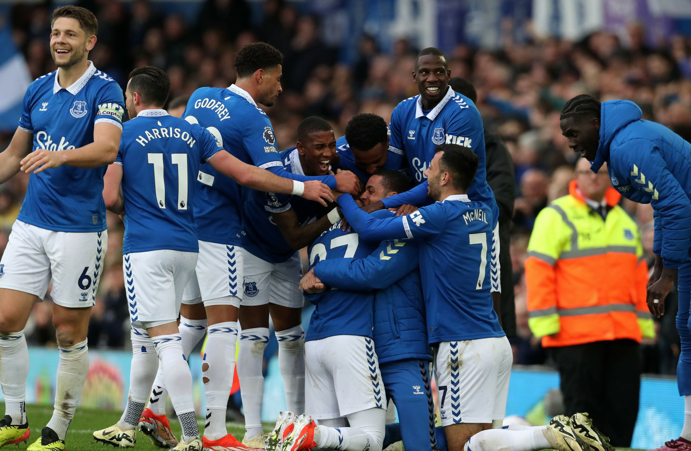 Everton secure Premier League survival with victory over Brentford - Vimarsana News