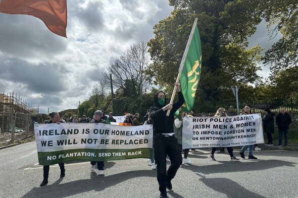 From private Facebook groups to a clash with gardaí: Inside the Newtownmountkennedy standoff - Vimarsana News