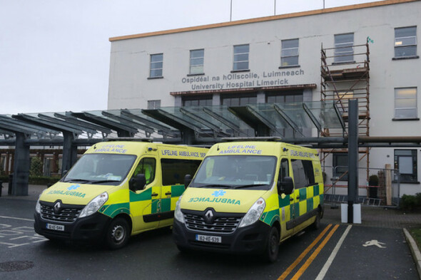 Support team to begin work 'immediately' to address overcrowding at University Hospital Limerick - Vimarsana News