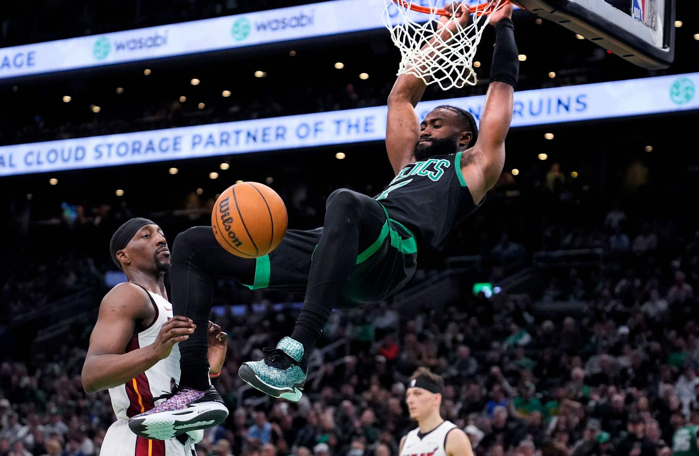 Boston Celtics crush Miami Heat to progress in NBA playoffs - Vimarsana News