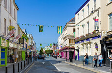 American tourist in her 80s ‘thrown on the pavement’ during mugging in Co Kerry