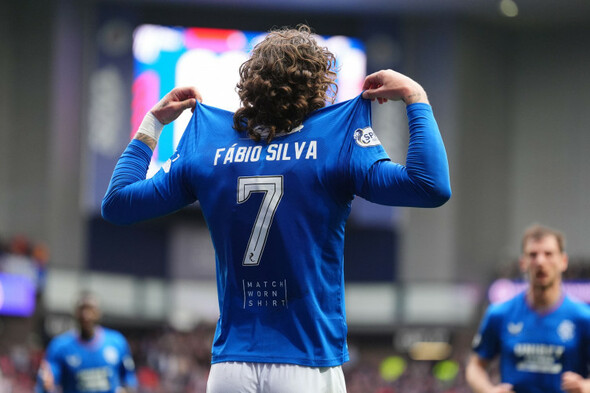 Rangers cut Celtic lead back to three points with win over 10-man Kilmarnock - Vimarsana News