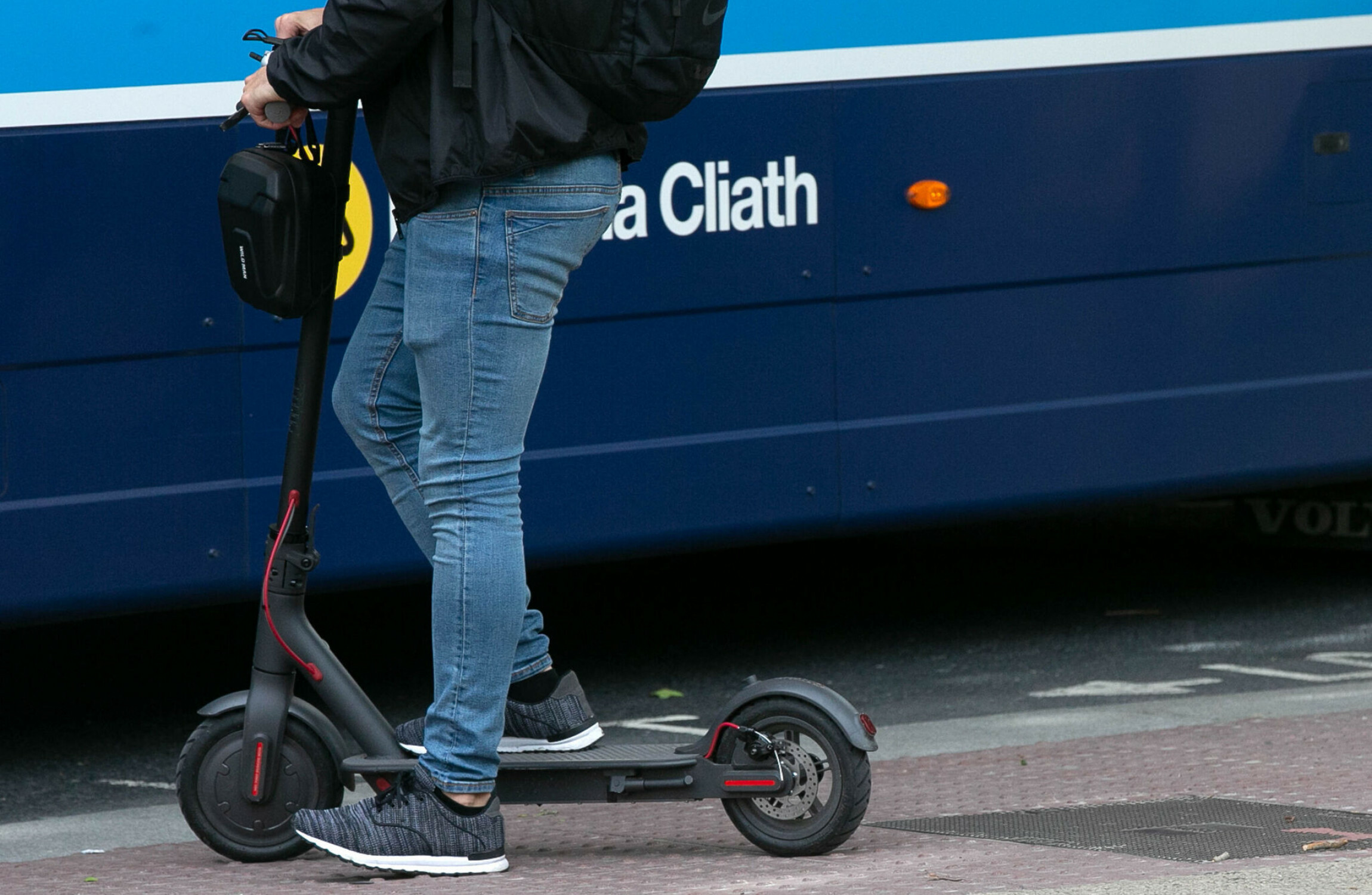 Electric scooter rental schemes can be licensed in Irish cities after e-scooters legalised today - Vimarsana News