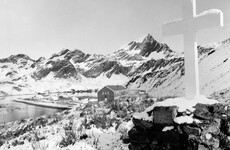 Ernest Shackleton’s birth remembered with memorial cross travelling 11,000km