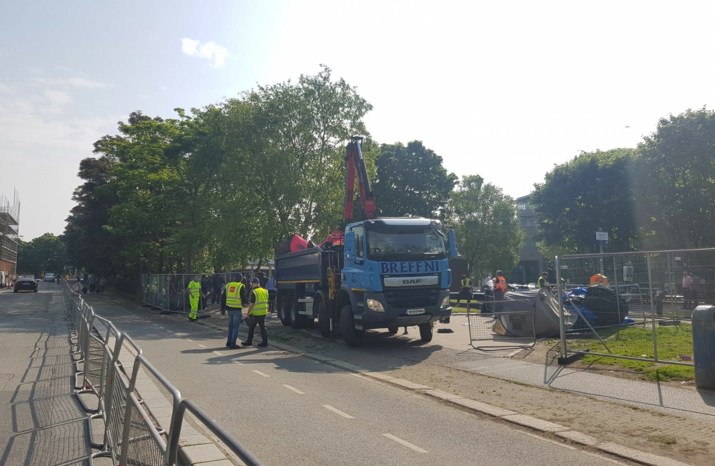 Another operation underway to remove tents from along Dublin's Grand Canal - Vimarsana News