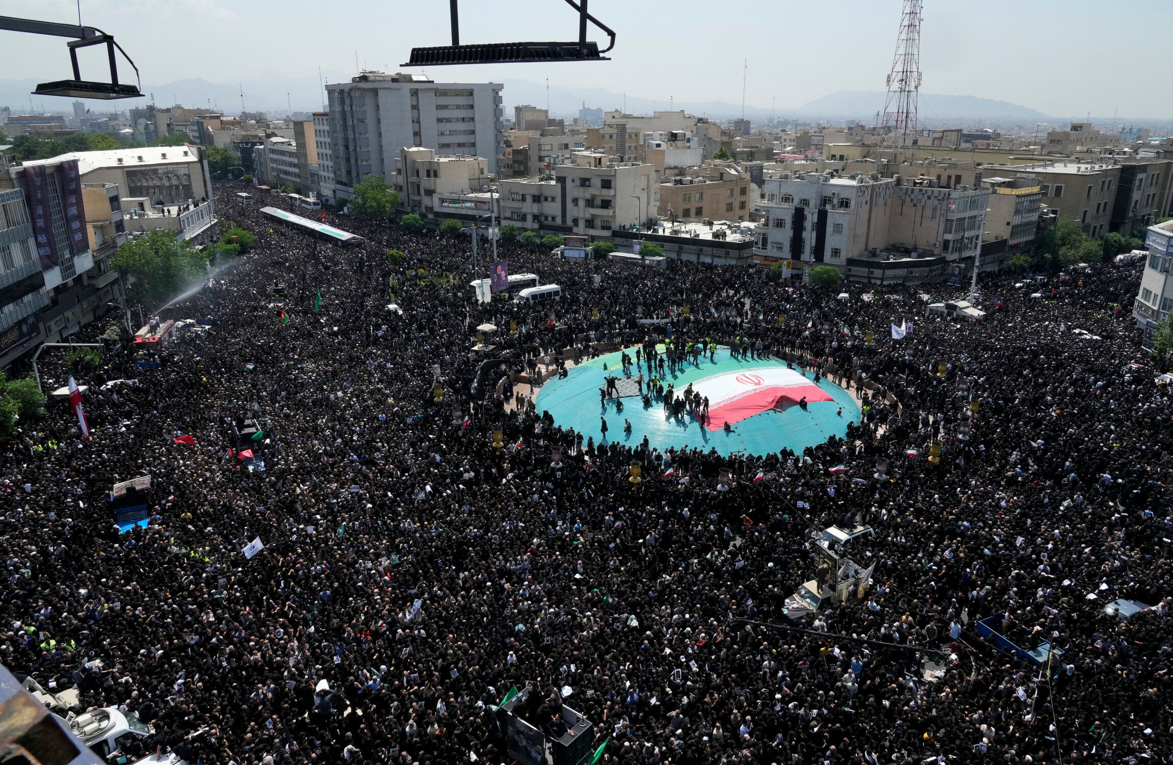 Tens of thousands gather for Raisi funeral procession in Tehran after helicopter crash - Vimarsana News