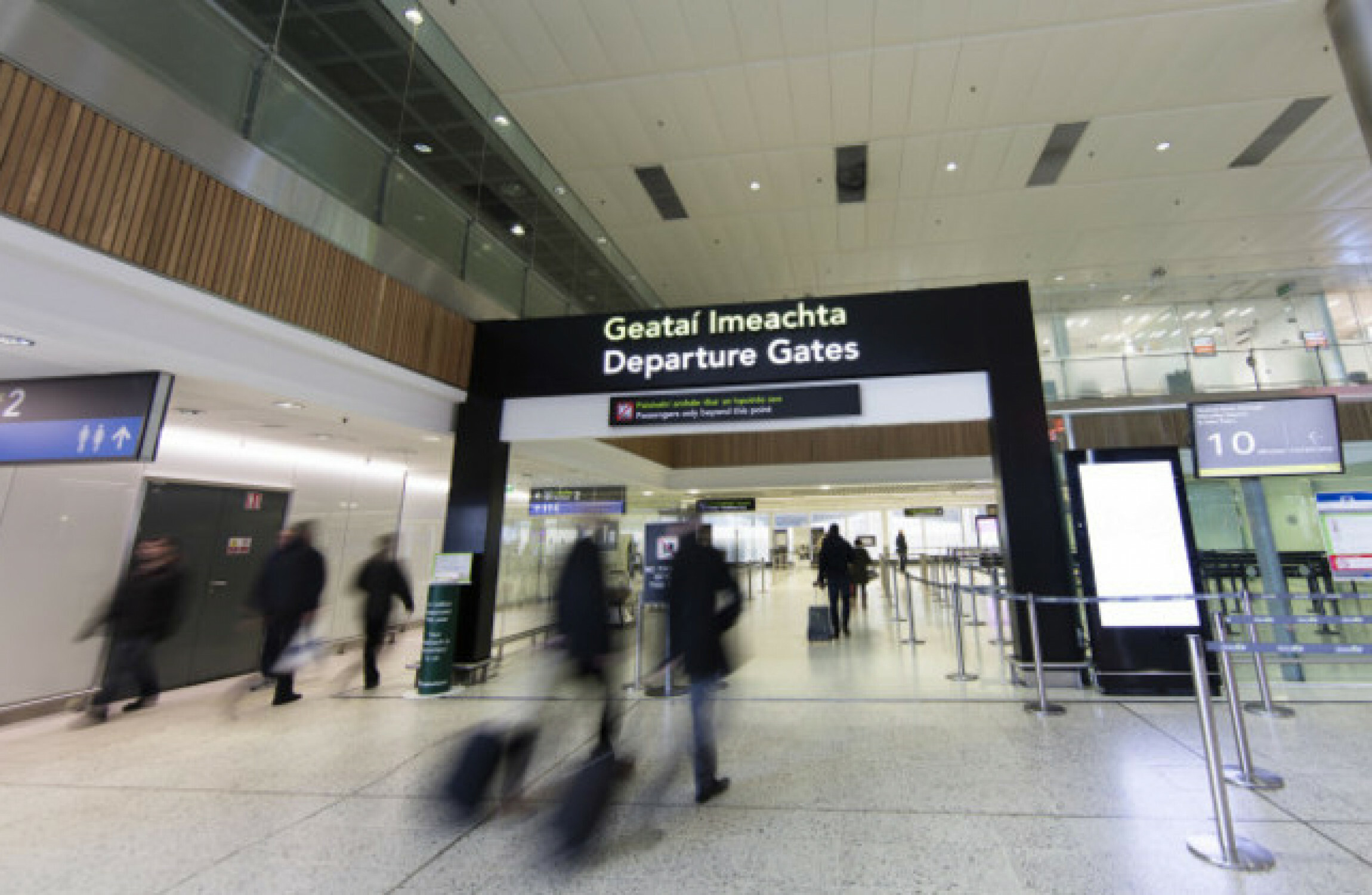 Baggage handling workers for major airlines at Dublin Airport consider industrial action - Vimarsana News