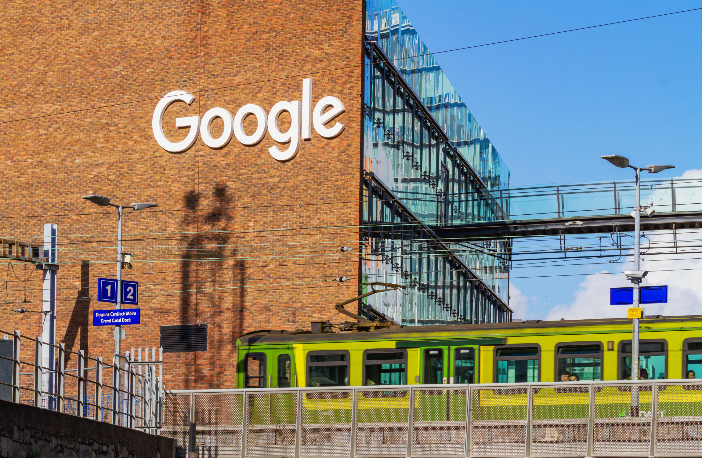 Irish Google rep says bizarre AI results are 'not typical' of most answers - Vimarsana News