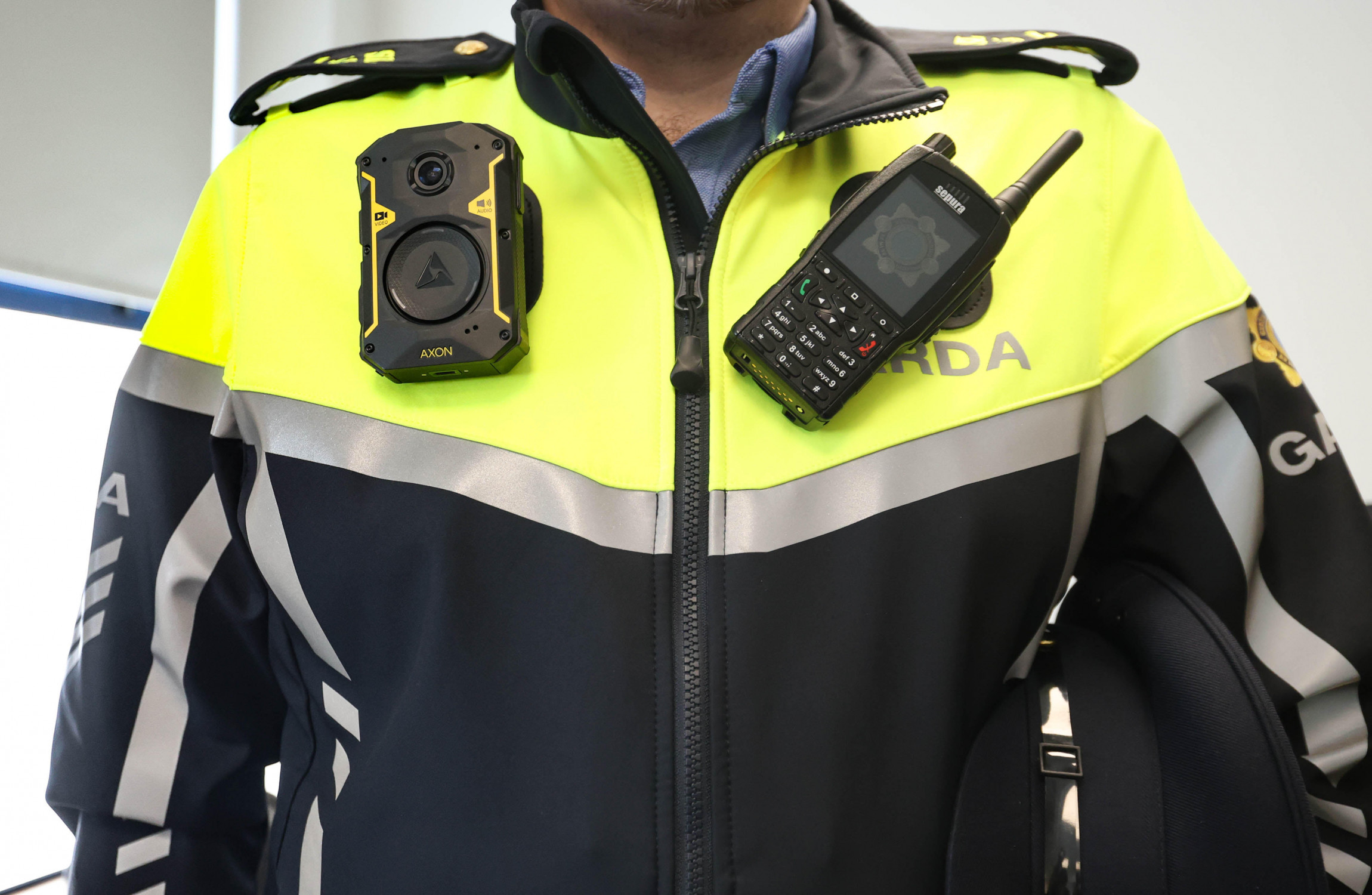 Some gardaí will begin using body cams from today - here's how the system will work - Vimarsana News