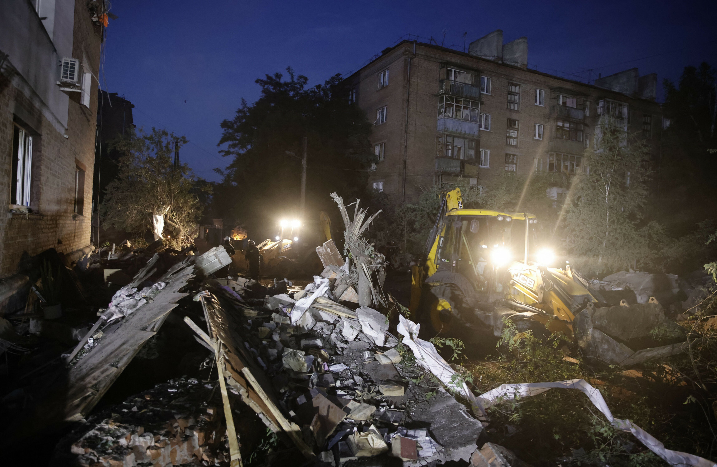 Three killed in Russian strikes on Kharkiv in Ukraine, two children wounded - Vimarsana News
