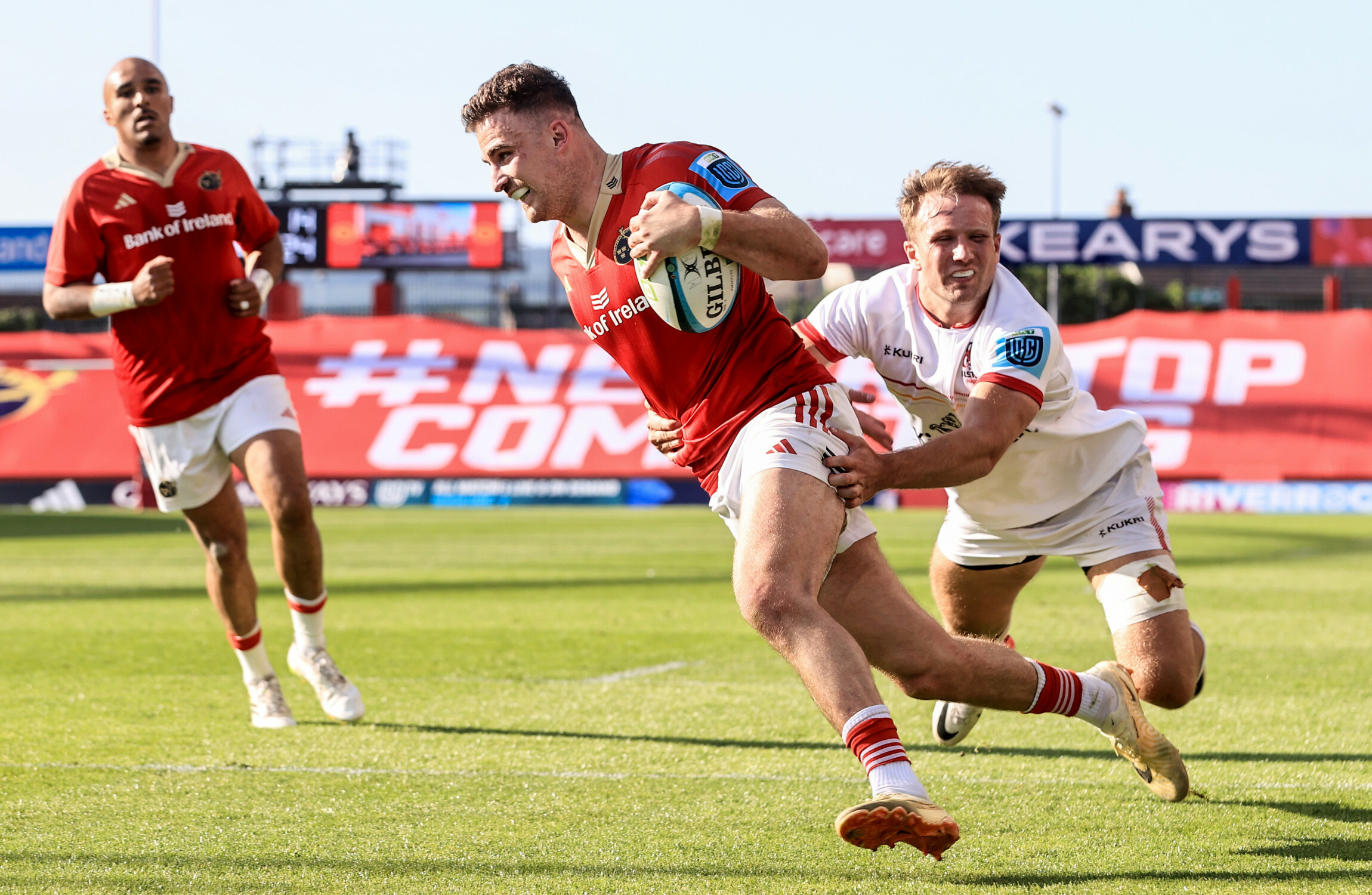 Munster overcome spirited Ulster to secure top spot in URC table - Vimarsana News