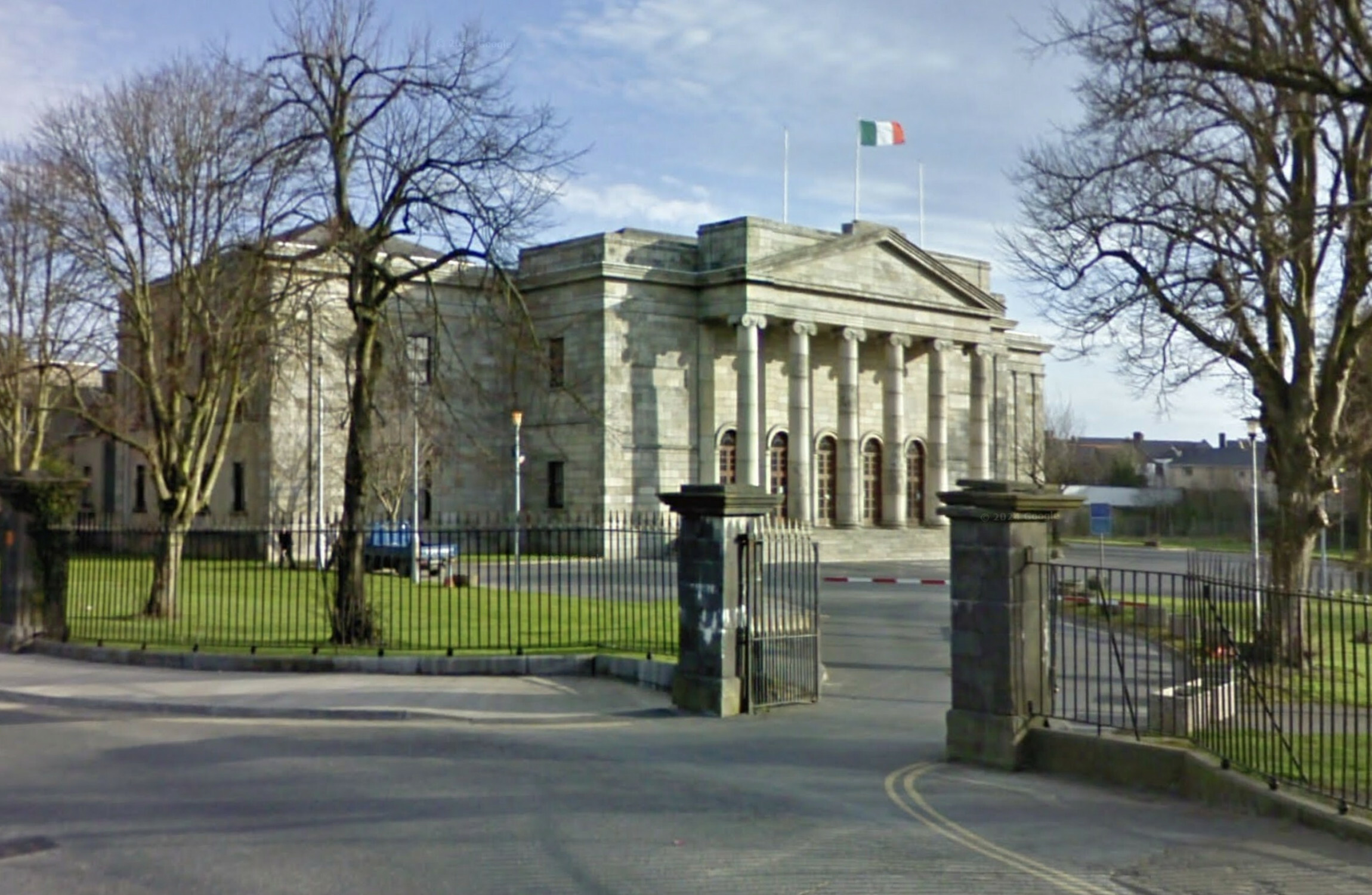 Sergeant denies asking gardaí to step outside room just prior to alleged assault of suspect - Vimarsana News