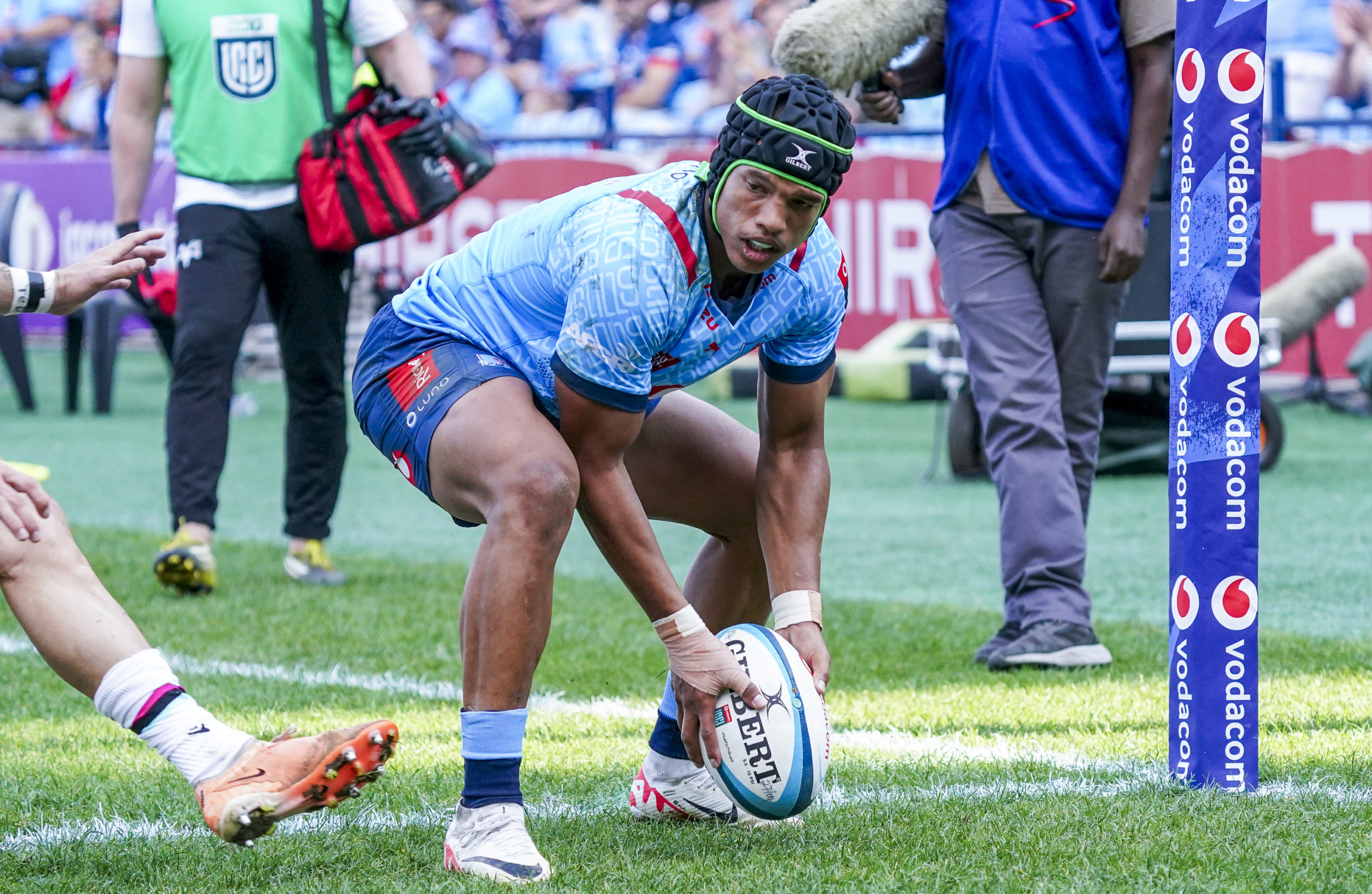 Star wing Arendse ruled out of Bulls' clash with Leinster and doubtful for Ireland tests - Vimarsana News