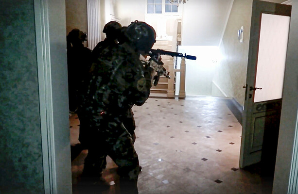 ロシアのダゲスタン地方で教会やシナゴーグへの攻撃による死者数が20人に増加