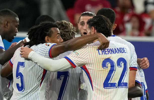 La France bat le Portugal aux tirs au but et se qualifie pour affronter l’Espagne en demi-finale