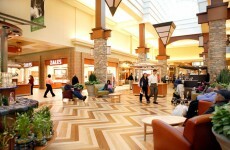 Seven people wounded in shooting at Milwaukee shopping mall