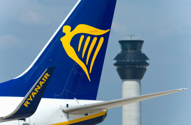 ライアンエアーの飛行機がダブリン空港の滑走路で避難 · TheJournal.ie