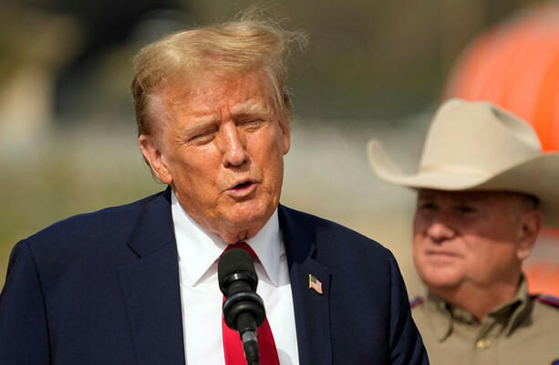 Prosecutor urges US appeals court to revive Trump classified documents case