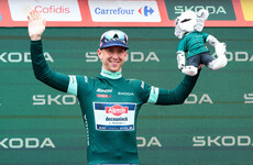 Aussies reign in rainy Spain as Groves wins Vuelta stage, O'Connor holds lead