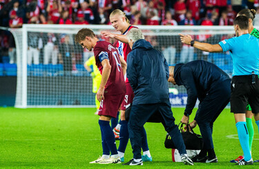 Arsenal Martin Ødegaard Faces Lengthy Absence Due to Significant Ankle Injury