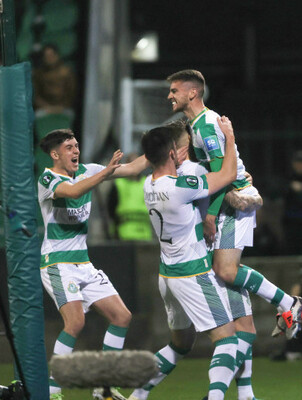 10-man Shamrock Rovers produce stirring Conference League comeback