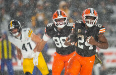 Browns strike late in second-half blizzard to upset Steelers