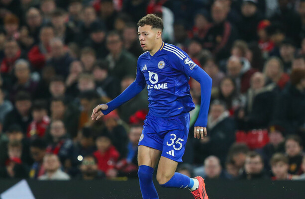 Ireland international makes full Premier League debut as Chelsea ...