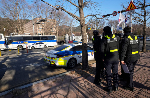 South Korean President Arrest Attempt Fails After Standoff