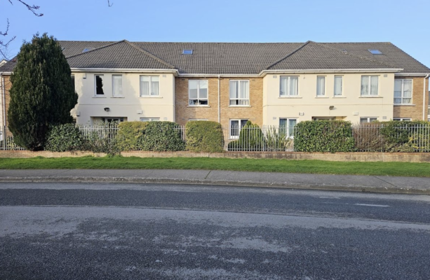 You can now make offers online for this apartment with private terrace ...