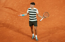 Alcaraz regains composure while Swiatek eyes 102-year French Open record