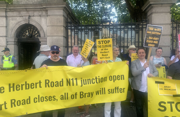 Local road closure protest in Harris' constituency lands on the doorstep at Leinster House