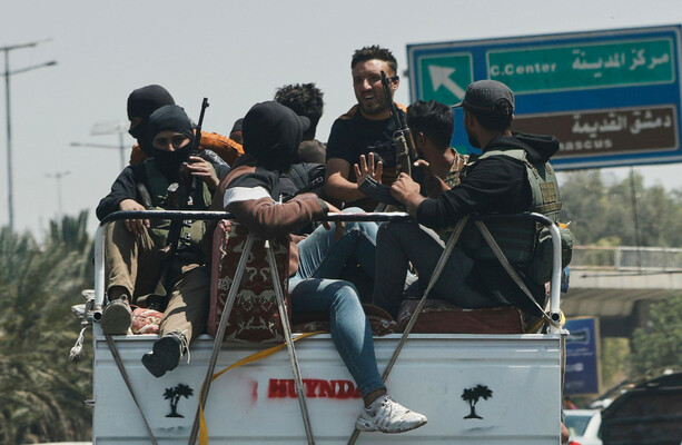 Fighting in south of Syria 'halted' after sectarian violence leaves more than 900 dead