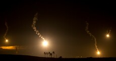 Gaza conflict: Fighting rages amid continued efforts to reach peace deal