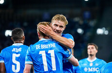 Hojlund and De Bruyne combine to push Napoli past Sporting
