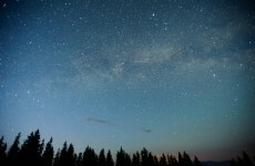 Astronomers get rare glimpse of icy, dwarf planet