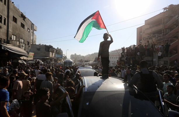 Israel kills six in Gaza as ceasefire deal is threatened