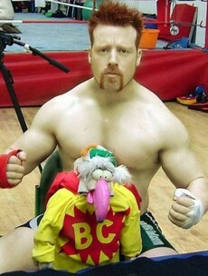 Snapshot: WWE's Sheamus and his famous Thanksgiving turkey