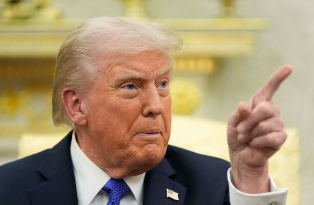 Trump administration to cap number of refugees at 7,500 people, prioritise white South Africans