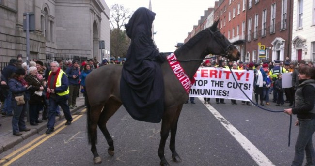Thousands take part in Dublin anti-austerity march (PHOTOS)