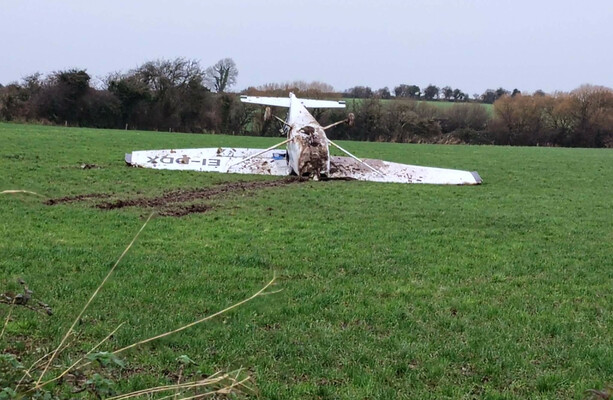 Pilot crash-lands plane in Co Kilkenny field after reporting engine trouble mid-flight