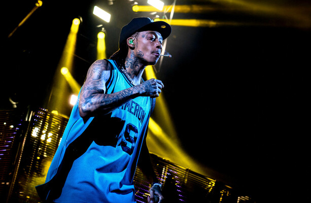 Romanian court sentences rapper Wiz Khalifa to nine months for drug ...
