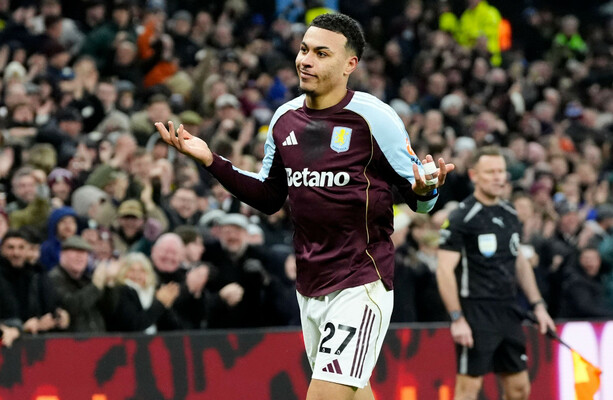 Rogers' stunning double seals Aston Villa victory over Man United