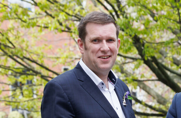 Still waiting for a kidney transplant, Adrian Cummins urges people not to opt out of 'giving the gift of life'