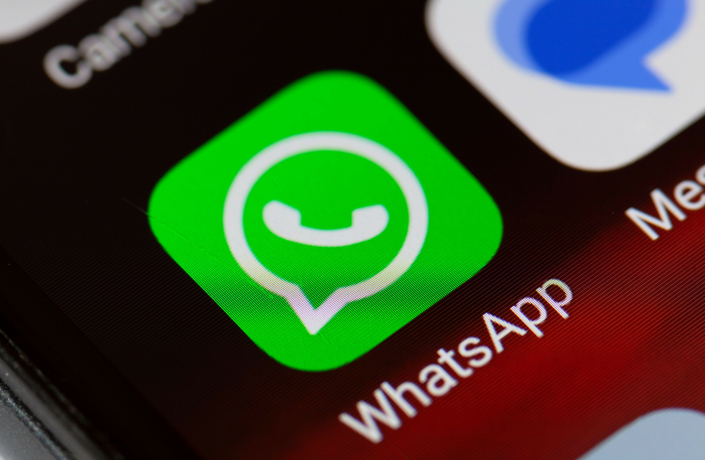 thejournal.ie - Sophie Finn - Sitdown Sunday: Why are we all in so many WhatsApp groups?