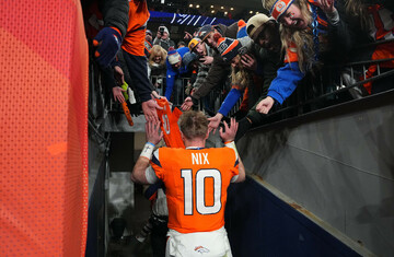 Bo Nix suffers season-ending injury as he leads Broncos past Bills in  playoff thriller